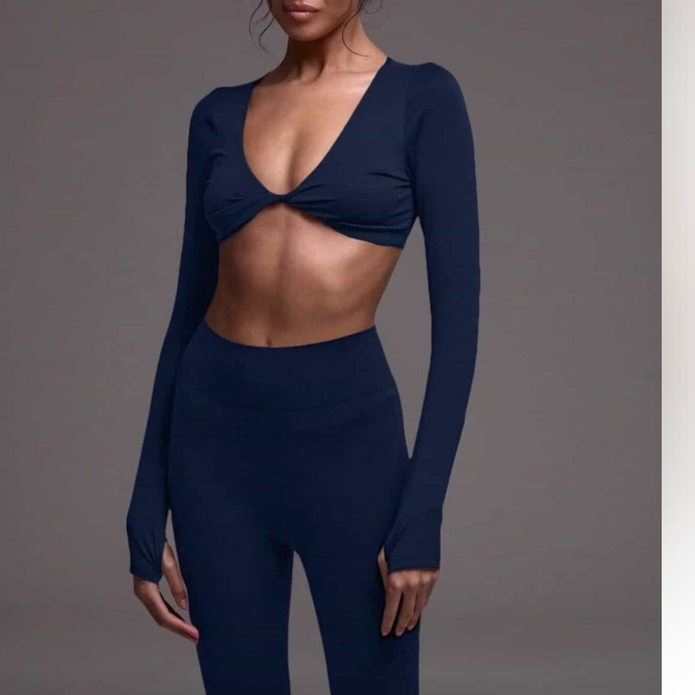 Womens Blue Criss Cross Cropped Long Sleeve Athletic Work Out Top (S)